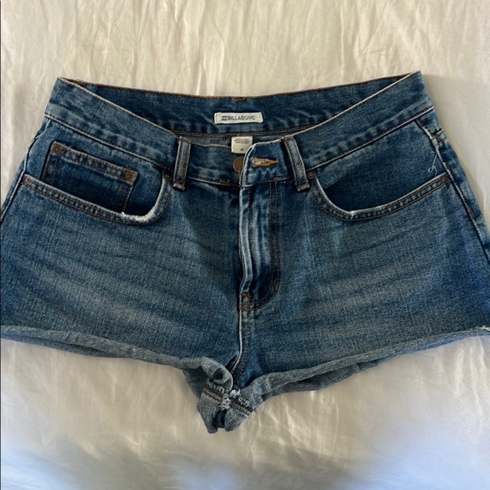 Billabong high waisted cut-offs